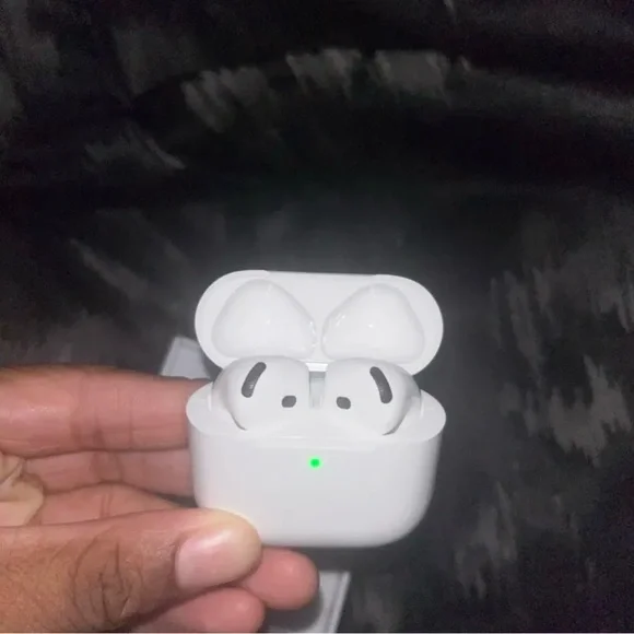 AirPods 4 with Active Noise Cancellation (Brand New / Sealed) - Picture 1 of 4